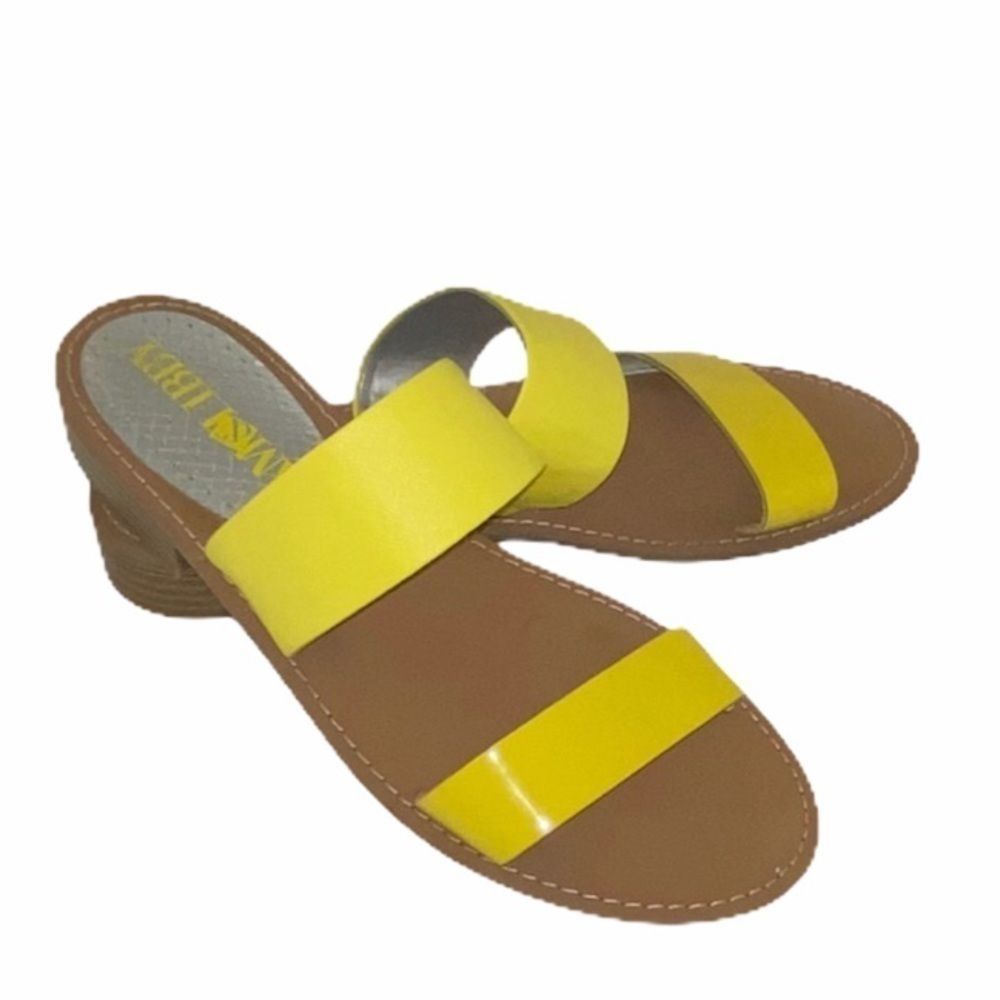 Sam & Libby slide slippers sandals.Size 7 1/2